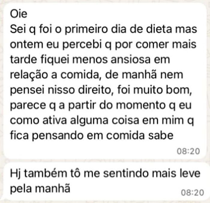 Print de conversa no WhatsApp: paciente conta que ficou menos ansiosa em relação à comida e se sente mais leve pela manhã.