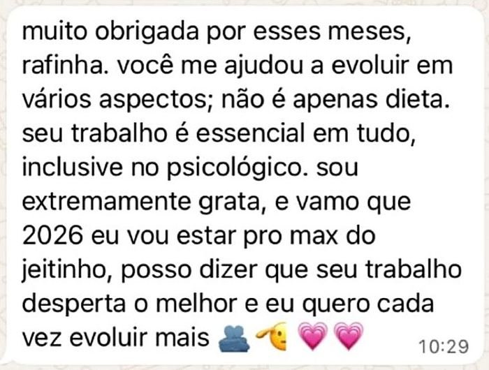 Print de conversa no WhatsApp: paciente agradece o acompanhamento, dizendo que ele vai além da dieta e ajudou também no psicológico.